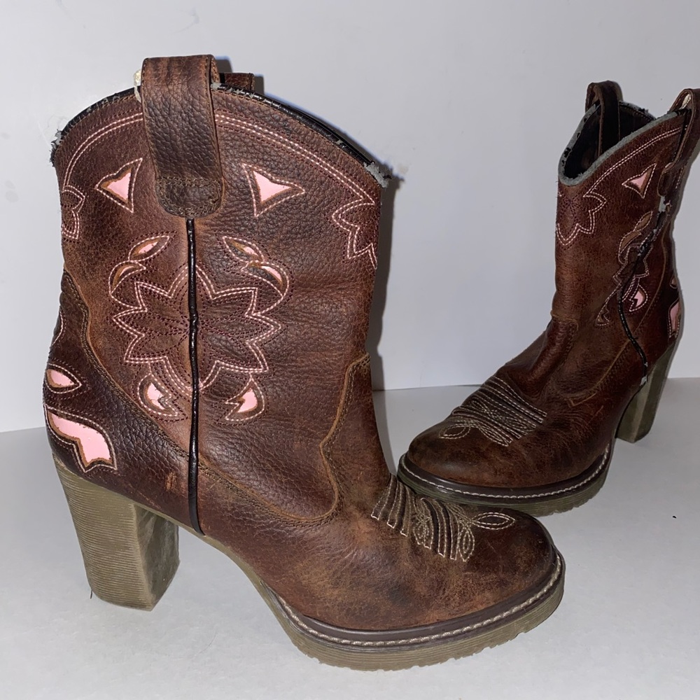 Roper Women’s pink western high heeled boot
